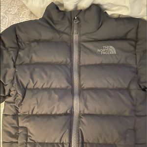 The north face jacket size 7/8 small boy toddler black